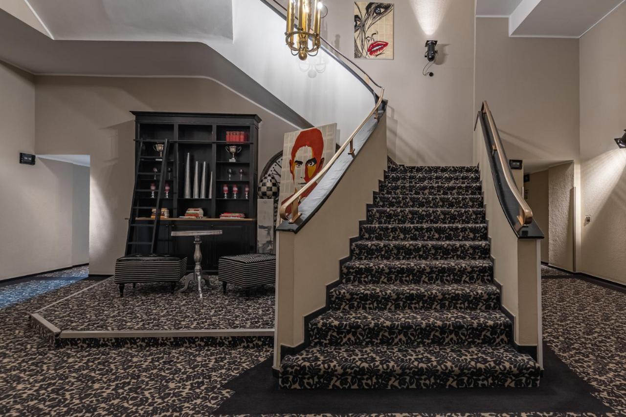 Hotel Stage 47
