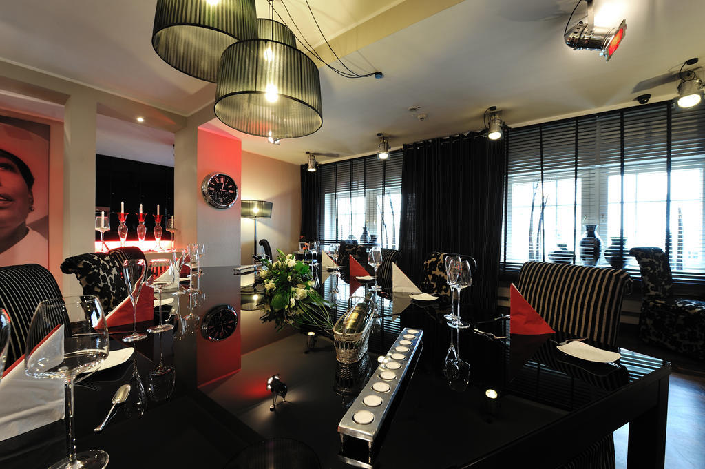 Hotel Stage 47