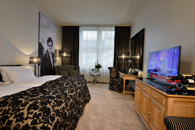 Hotel Stage 47